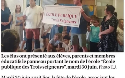 Le panneau du nom de l’école dévoilé